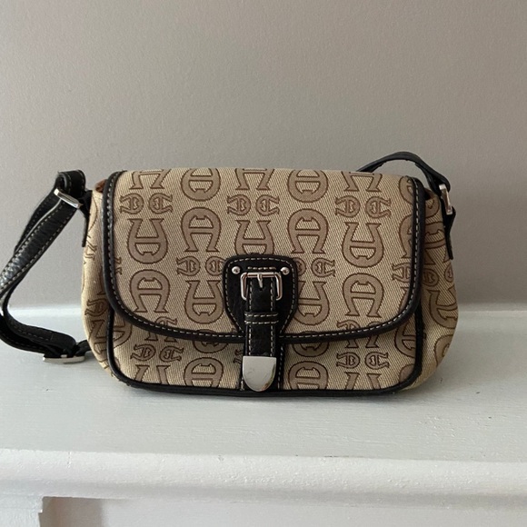 Etienne Aigner Signature Designer Crossbody Bag, vintage bag - Picture 4 of 10